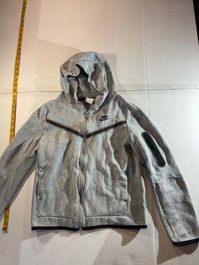 New Nike Gray & Black Full Zip Hoodie Sweatshirt Kids Youth Large w Arm Pocket